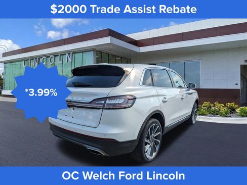 Used 2023 Lincoln Nautilus Reserve w/ Equipment Group 202A image 5