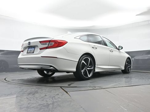 Used 2021 Honda Accord EX image 31