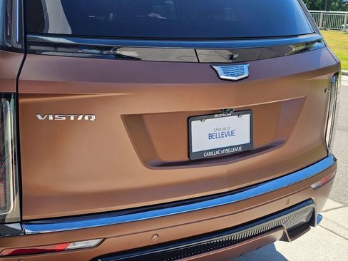 New 2027 Cadillac Vistiq Platinum AWD/4WD image 15