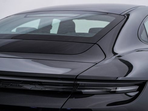 Certified 2025 Porsche Taycan image 13