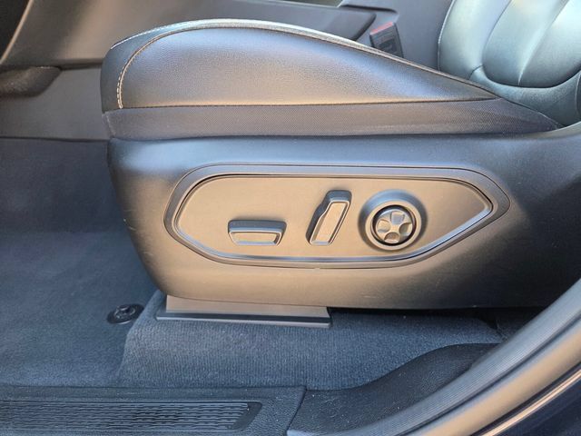 Used 2023 Jeep Grand Cherokee L Limited RWD image 28