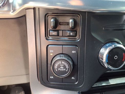 Used 2025 Ford F150 Lariat w/ Equipment Group 502A High AWD/4WD image 18