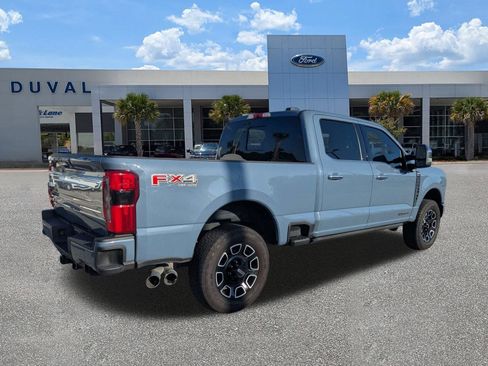 Used 2023 Ford F350 Platinum w/ FX4 Off-Road Package AWD/4WD image 4