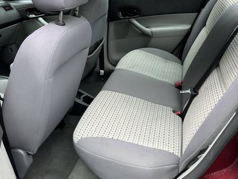Used 2007 Ford Focus SES FWD image 10