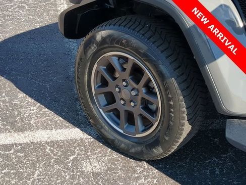 Used 2022 Jeep Gladiator Overland w/ Dual Top Group image 22