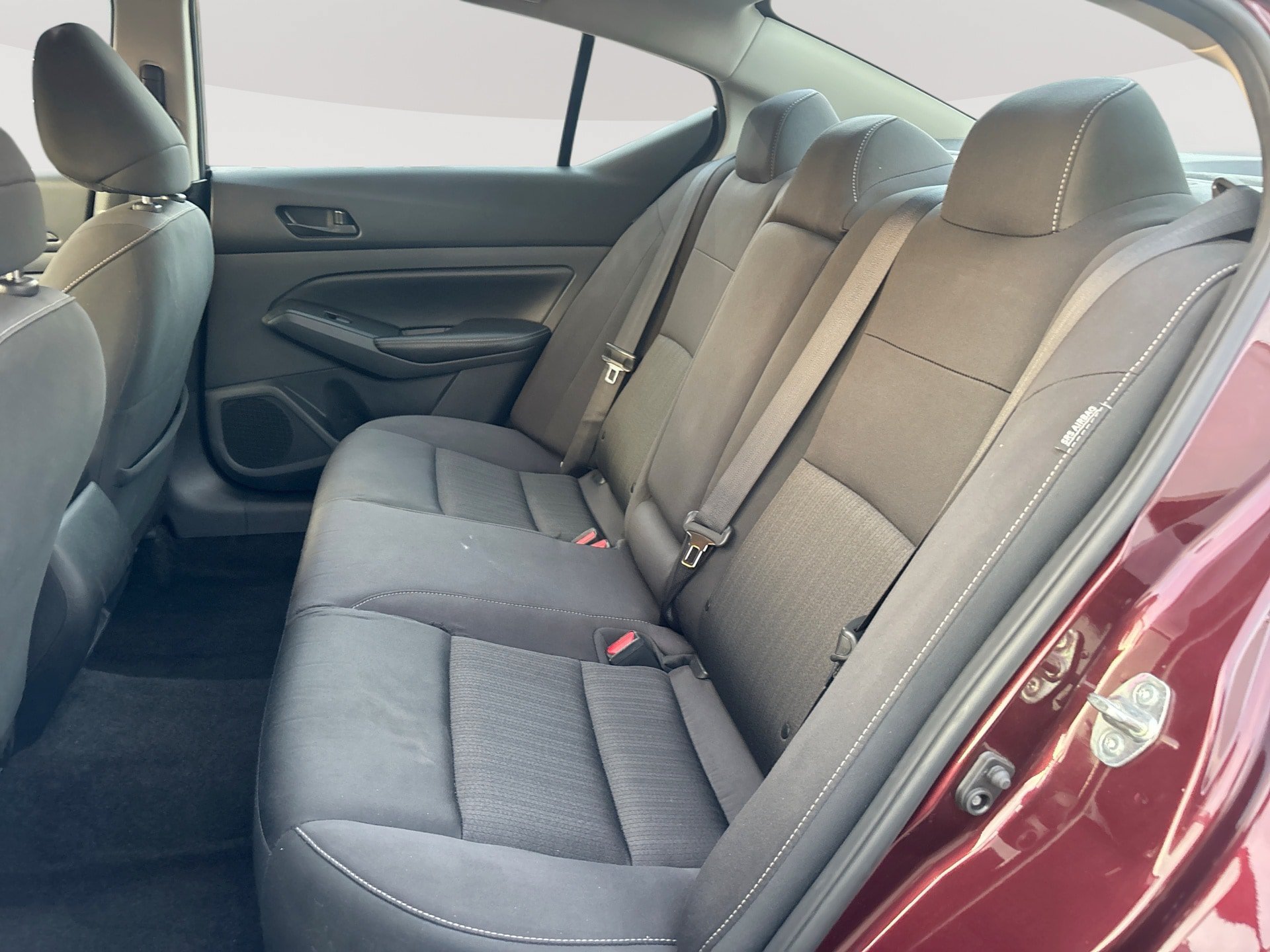 Used 2025 Nissan Altima 2.5 SV FWD image 25