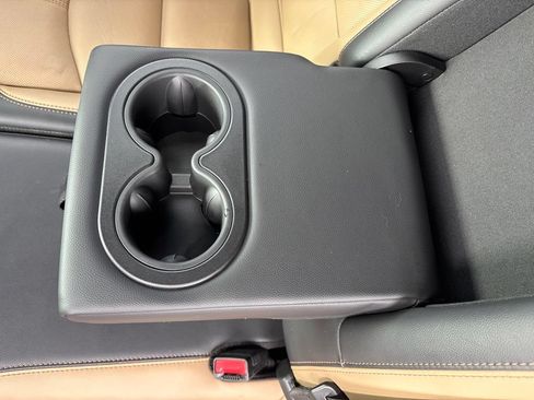 Used 2022 Chevrolet Equinox Premier AWD/4WD image 39