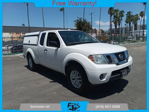 Used 2015 Nissan Frontier SV RWD image 1