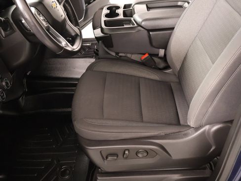 Used 2022 Chevrolet Silverado 1500 LT AWD/4WD image 12