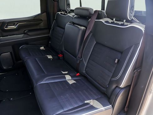 Used 2024 GMC Sierra 1500 AT4X image 27