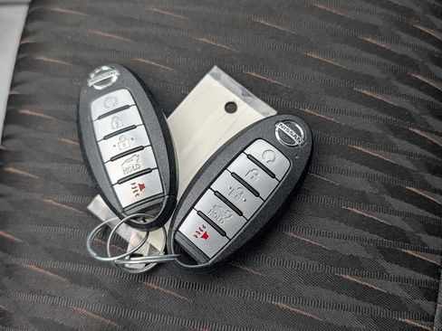 Used 2019 Nissan Rogue SV w/ Sun & Sound Touring Package image 24