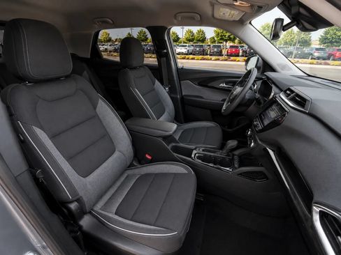 Used 2022 Chevrolet TrailBlazer LT w/ Convenience Package FWD image 16