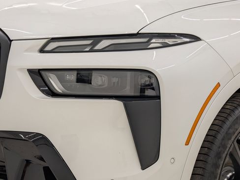 New 2026 BMW X7 xDrive40i w/ M Sport Package image 11