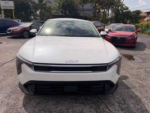 Used 2025 Kia K4 FWD image 3