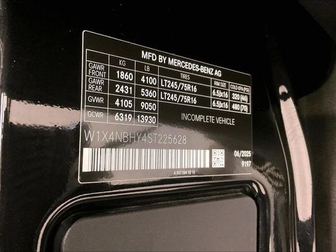 Used 2025 Mercedes-Benz Sprinter 2500 image 26