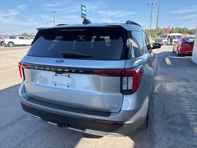 Used 2025 Ford Explorer Active w/ Active Comfort Package AWD/4WD image 8