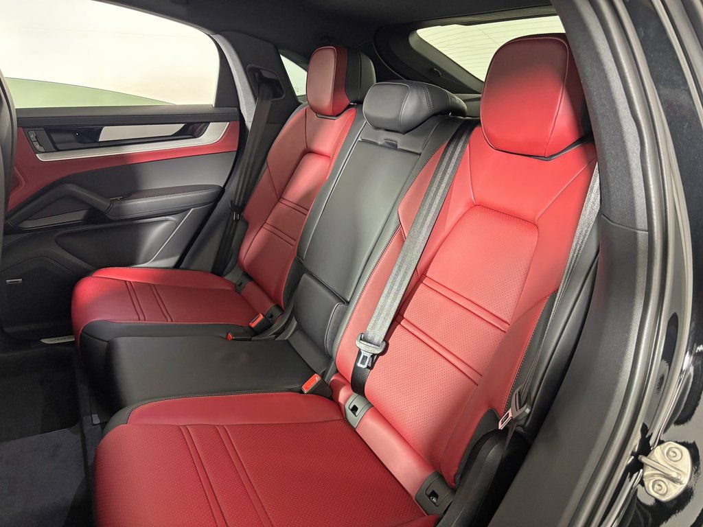 Certified 2026 Porsche Cayenne S AWD/4WD image 34