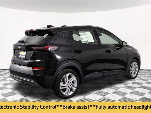Certified 2023 Chevrolet Bolt EUV LT image 18