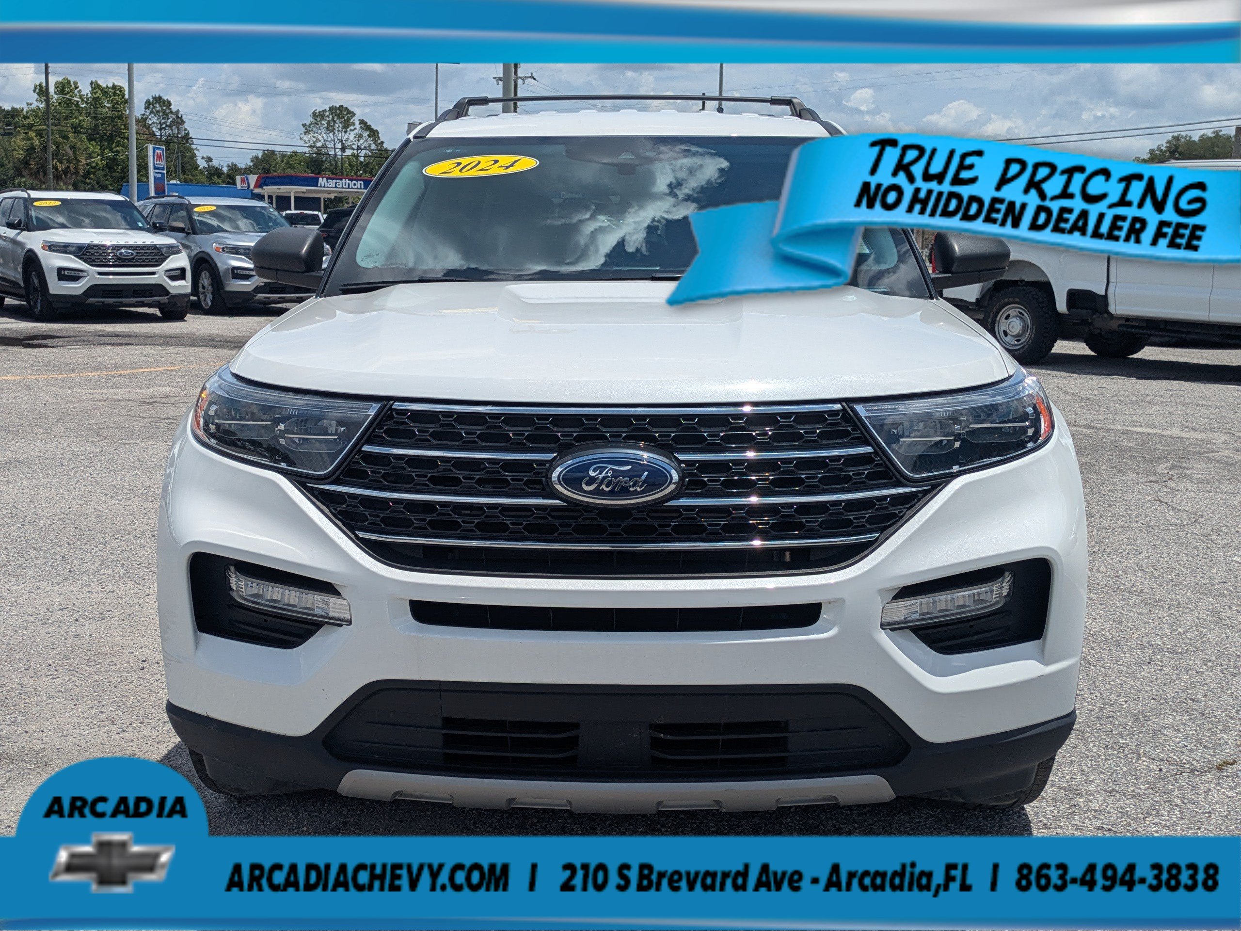 Used 2024 Ford Explorer XLT w/ Equipment Group 202A AWD/4WD image 9