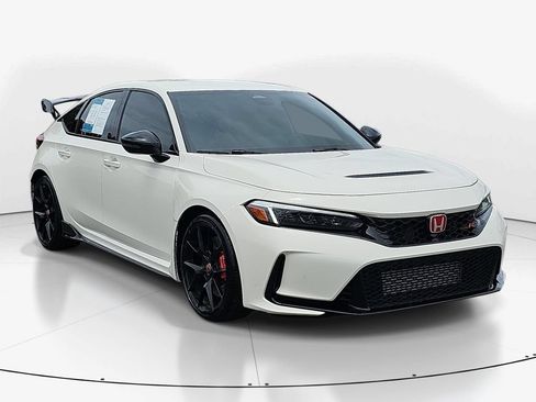 Used 2024 Honda Civic Type R image 3
