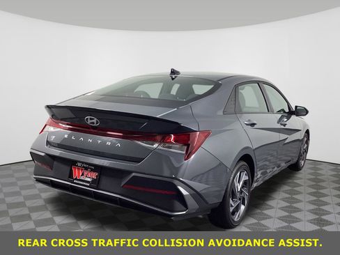 Certified 2025 Hyundai Elantra Sport image 5