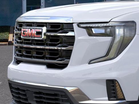 Used 2026 GMC Acadia Elevation FWD image 13