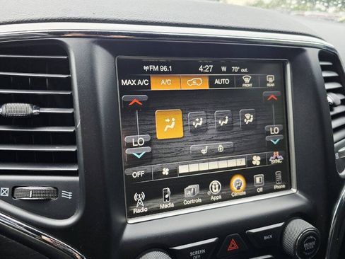 Used 2017 Jeep Grand Cherokee Altitude AWD/4WD image 20