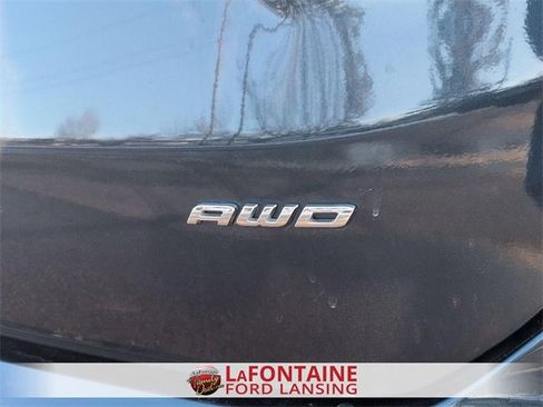 Used 2024 Ford Edge SE image 10