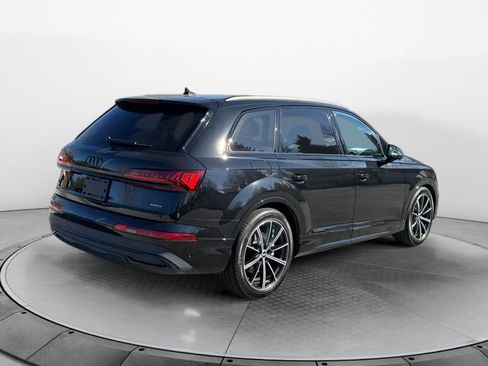 Certified 2024 Audi Q7 3.0T Prestige image 7