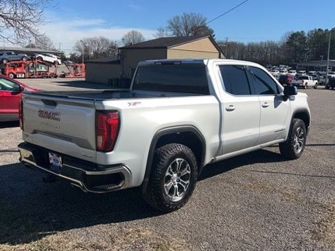 Used 2019 GMC Sierra 1500 SLE w/ SLE Value Package image 4