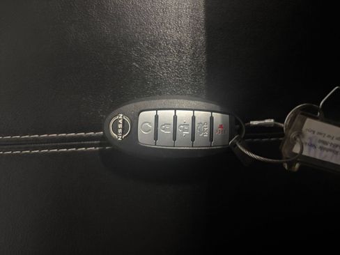 Used 2025 Nissan Altima 2.5 SV FWD image 22