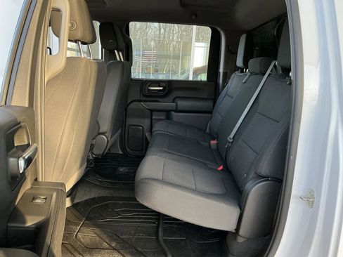 Used 2020 Chevrolet Silverado 2500 Custom w/ Custom Value Package image 18