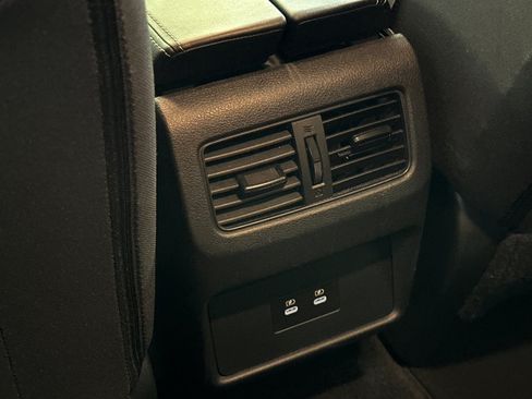 Used 2025 Nissan Rogue SV FWD image 14