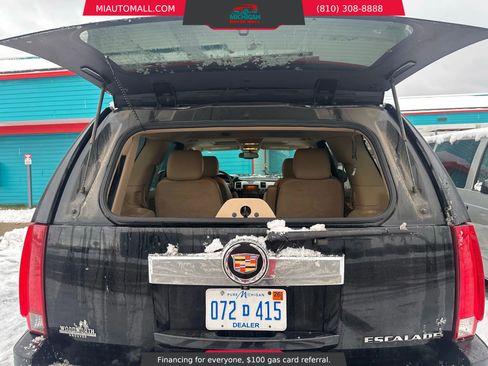 Used 2014 Cadillac Escalade Luxury image 6