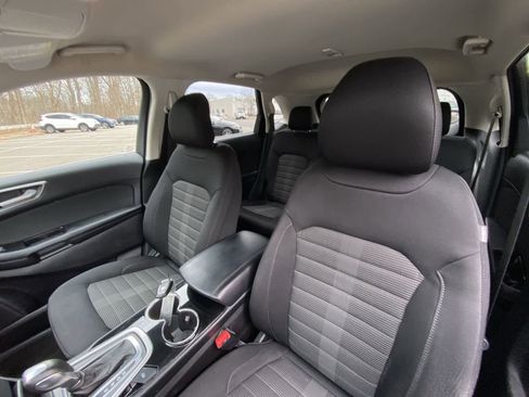 Used 2018 Ford Edge SEL image 21