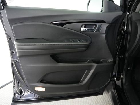 Used 2021 Honda Pilot Elite image 49