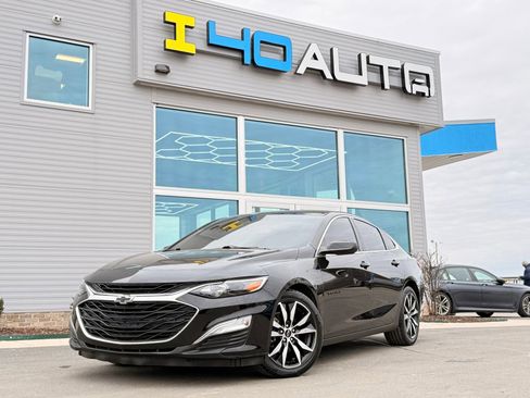 Used 2021 Chevrolet Malibu RS image 1