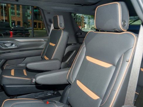 Used 2024 GMC Yukon AT4 w/ AT4 Premium Package image 17