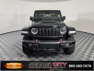 New 2025 Jeep Gladiator Mojave video 2