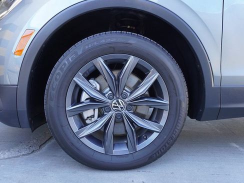 Used 2023 Volkswagen Tiguan SE image 23