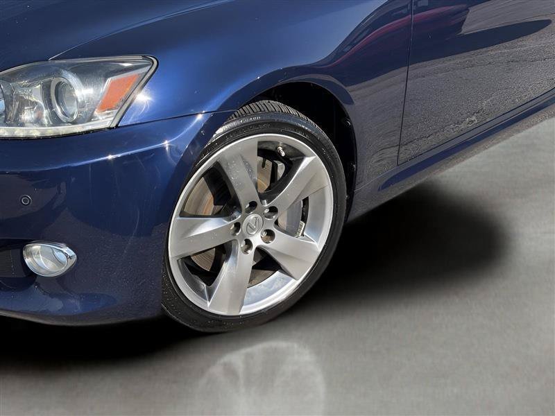 Used 2011 Lexus IS 350C w/ Luxury Pkg RWD image 6