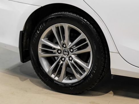 Used 2015 Toyota Camry SE FWD image 48