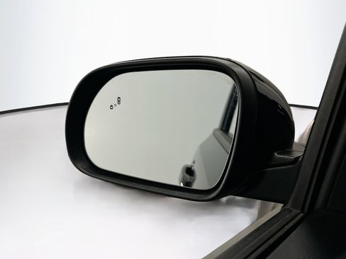 Used 2025 Kia Soul LX w/ LX Technology Package image 16