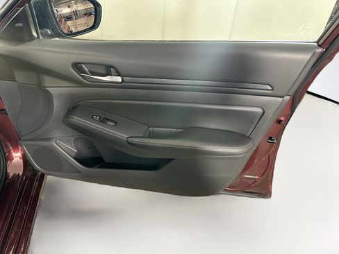 Used 2024 Nissan Altima 2.5 SV image 29