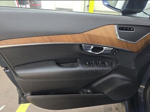 Used 2025 Volvo XC90 T8 Plus w/ Protection Package Premier image 19