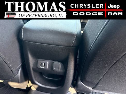 Used 2022 Chevrolet Colorado LT w/ LT Convenience Package AWD/4WD image 26