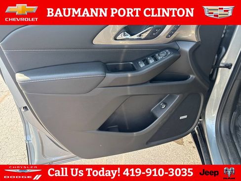 Used 2023 Chevrolet Traverse Premier w/ Redline Edition AWD/4WD image 11
