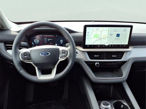 New 2026 Ford Explorer Active image 4