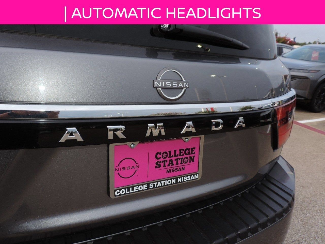Used 2022 Nissan Armada SV w/ SV Appearance Package RWD image 11