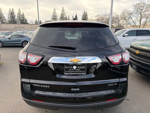Used 2017 Chevrolet Traverse LT image 5